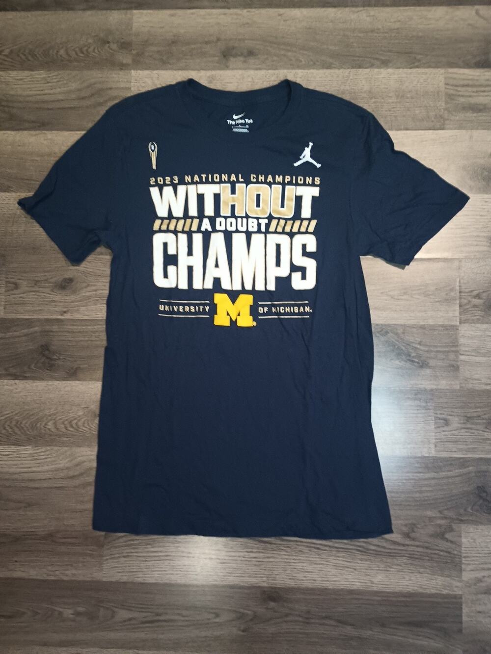 Nike Jordan T-shirt Michigan Wolverines 2023 National Champs Navy Size S - Picture 1 of 7